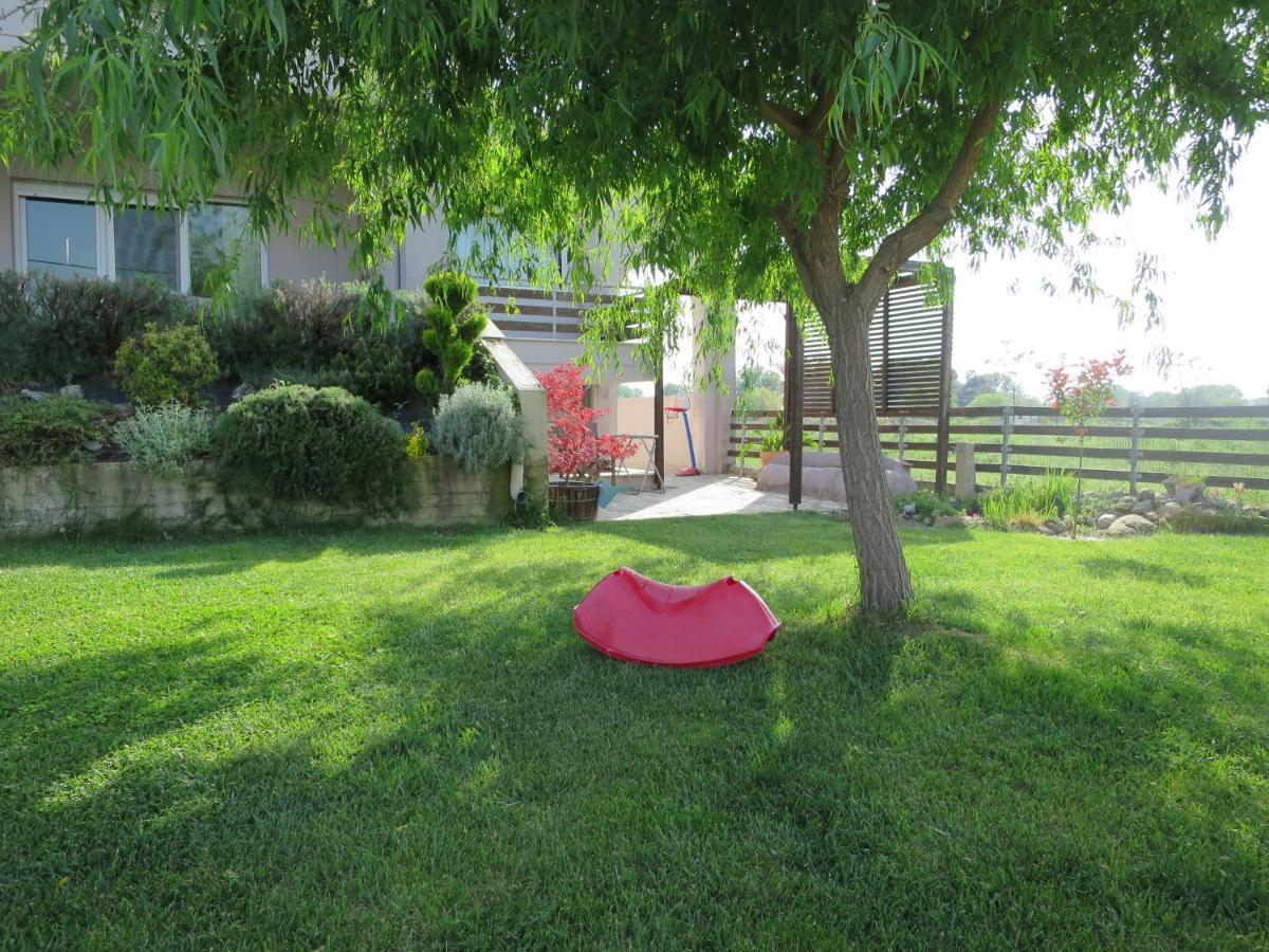 Guesthouse With Garden Gümülcine Dış mekan fotoğraf