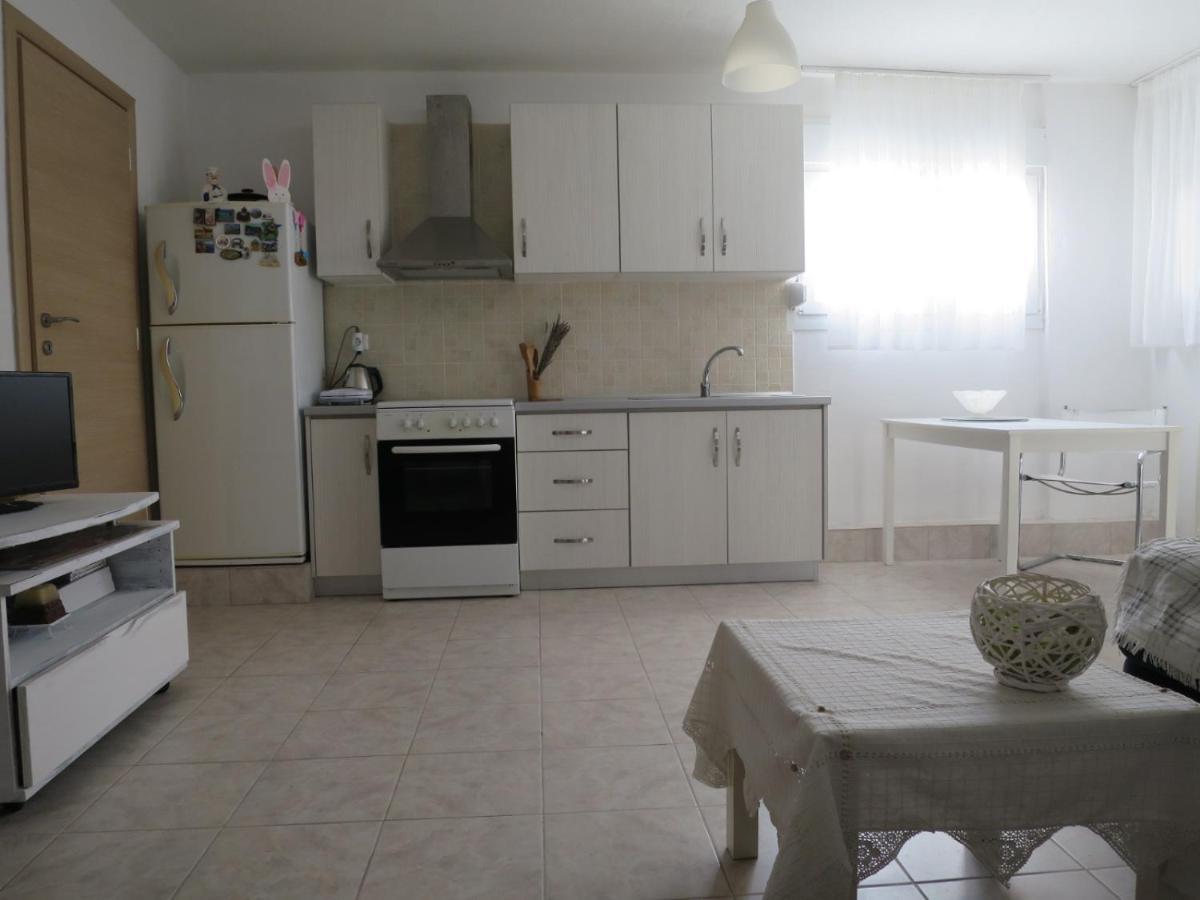 Guesthouse With Garden Gümülcine Dış mekan fotoğraf