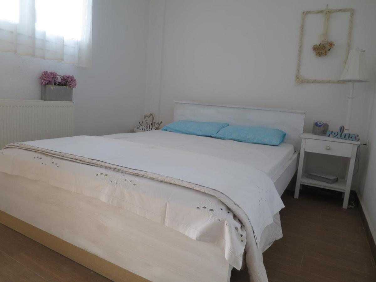 Guesthouse With Garden Gümülcine Dış mekan fotoğraf
